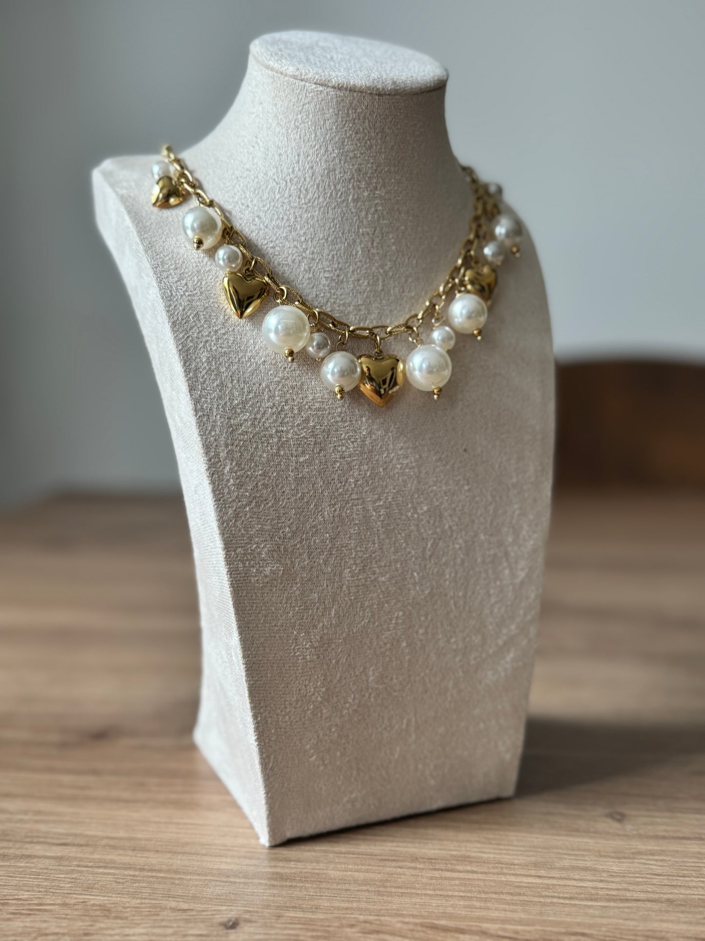 Collier Aria