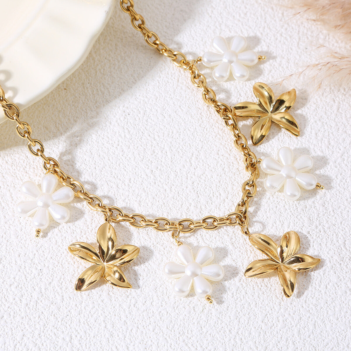 Collier Ava